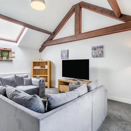 2 Bed In Oc-b32579 *